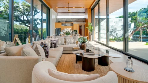 Villas de luxe avec piscine tranquille