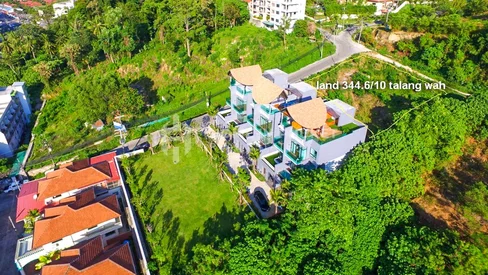 Un Développement de 12 villas avec terrain à Patong