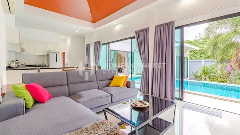 Modern 3-Bed Pool Villa in Pasak