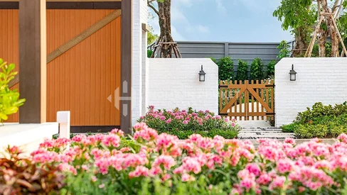 Maisons de style cottage européen à Paklok