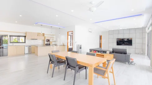 Villa moderne de 4 chambres à proximité de la plage