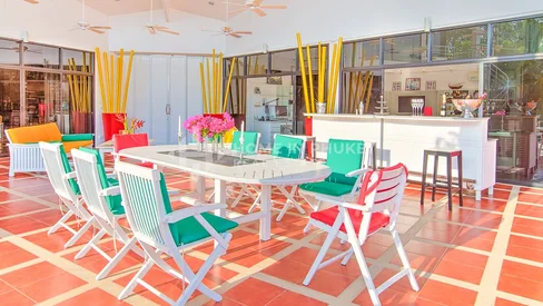 Vastes villas de 5 chambres avec piscine à Paklok