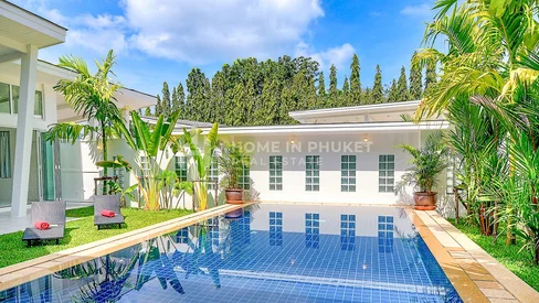 Vastes villas de 5 chambres avec piscine à Paklok