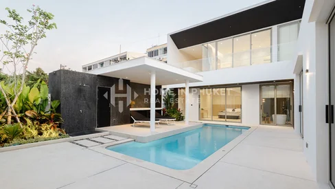 Stylish 3-Bed Pool Villa in Rawai