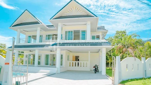 Villa confortable de 3 chambres à Rawai