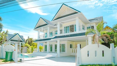 Villa confortable de 3 chambres à Rawai