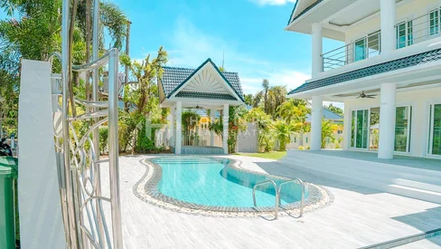 Villa confortable de 3 chambres à Rawai