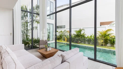 Villas tropicales modernes près de la plage de Bang Tao