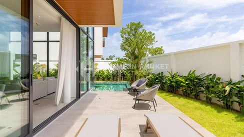 Villas tropicales modernes près de la plage de Bang Tao