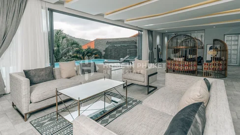 Magnifique villa de 3 étages à Kamala