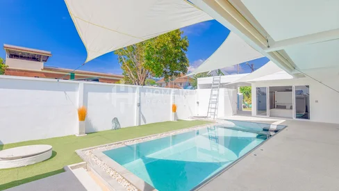 Villa de plain-pied avec piscine à Saiyuan Rawai