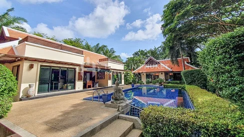 Villa de style thaïlandais-balinais avec piscine privée
