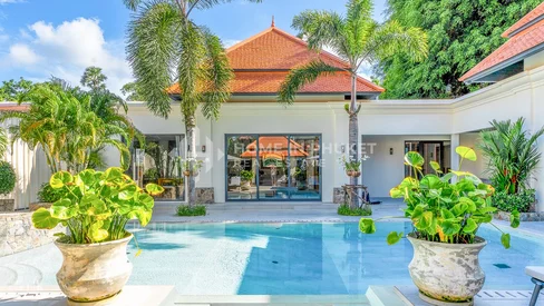 Luxueuse villa avec piscine dans un domaine exclusif à Bang Tao