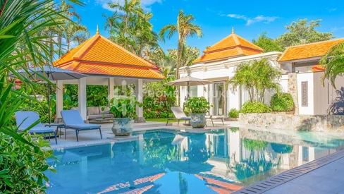 Luxueuse villa avec piscine dans un domaine exclusif à Bang Tao