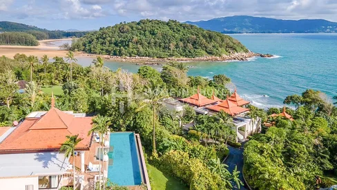 Villa luxueuse avec vue sur la mer à Layan