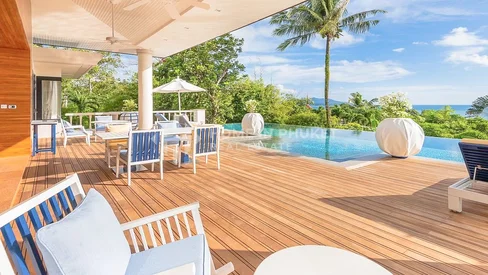 Villa luxueuse avec vue sur la mer à Layan