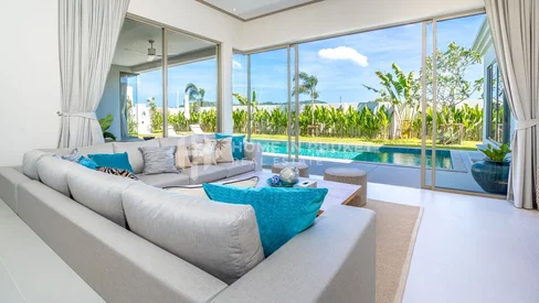 Villas tropicales contemporaines avec piscine