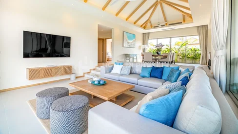 Villas tropicales contemporaines avec piscine