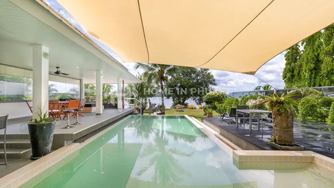 Villa moderne avec piscine et vue sur Phang Nga