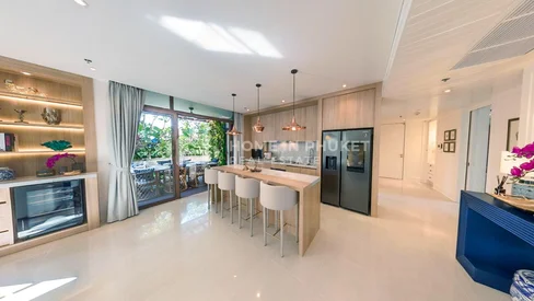 Appartement de 5 chambres à Koh Kaew