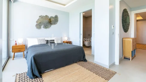 Appartement Moderne avec Vue sur Mer à Surin