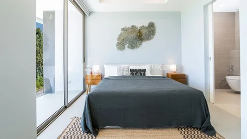 Appartement Moderne avec Vue sur Mer à Surin