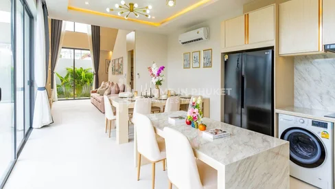 Elégante villa moderne de 4 chambres avec piscine à Rawai