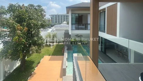 Villas avec piscine de style oriental à proximité de la plage de Bangtao