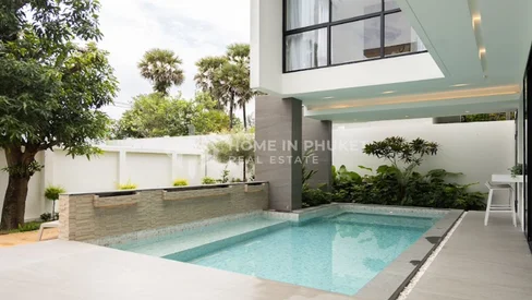 Villas avec piscine de style oriental à proximité de la plage de Bangtao