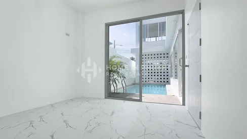 Maison moderne de 3 chambres avec terrasse sur le toit