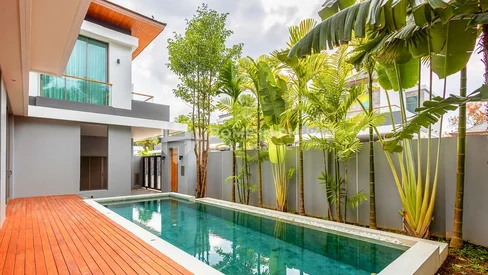 Oriental Style 4 Bed Pool Villa in Cherngtalay