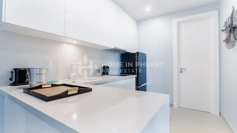 Spacieux appartement de 3 chambres avec vue sur la mer à Surin