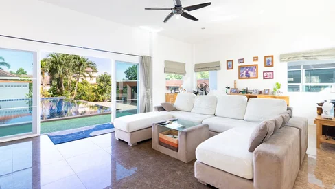 Maison familiale avec piscine privée près de Mission Hills