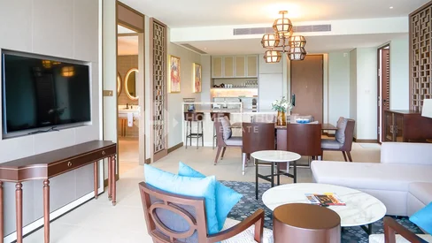 Luxurious 2-Bedroom Lake View Penthouse