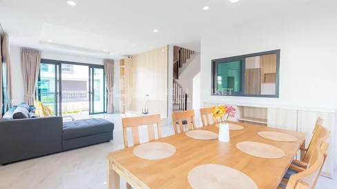 Maison spacieuse de 4 chambres à coucher dans une communauté sécurisée