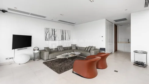 Duplex luxueux de 4 chambres à coucher avec patio