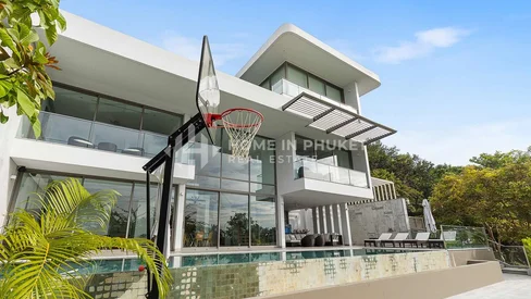 Duplex luxueux de 4 chambres à coucher avec patio