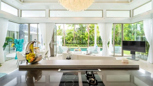 วิลล่าสุดหรู 5 ห้องนอนพร้อมสระว่ายน้ำส่วนตัว