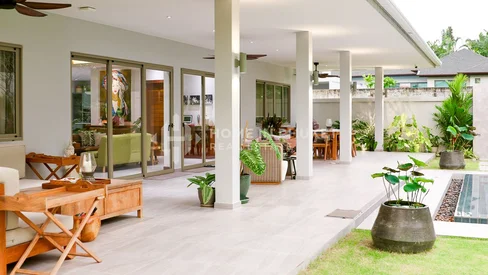 Просторная вилла с 5 спальнями в Пасаке