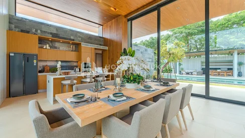 Villa de 4 chambres à Botanica Grand Avenue