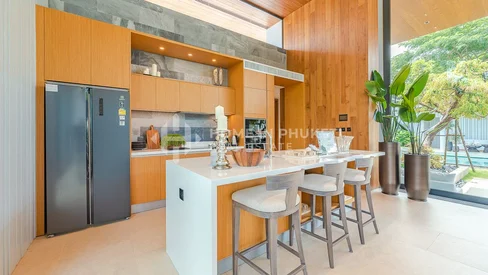 Villa de 4 chambres à Botanica Grand Avenue