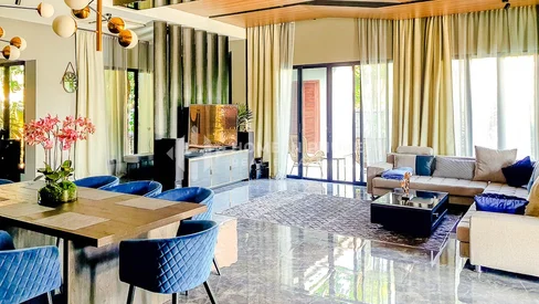 Modern-Style 3-Bed Villa in Nai Harn