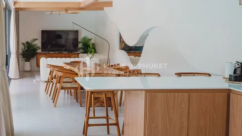 Villa individuelle de 4 chambres avec piscine à Rawai