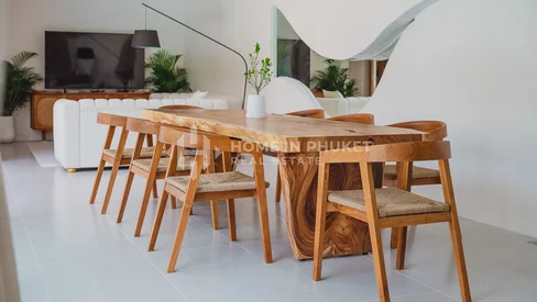 Villa individuelle de 4 chambres avec piscine à Rawai