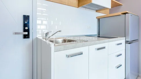 Condo moderne d'une chambre à Chalong