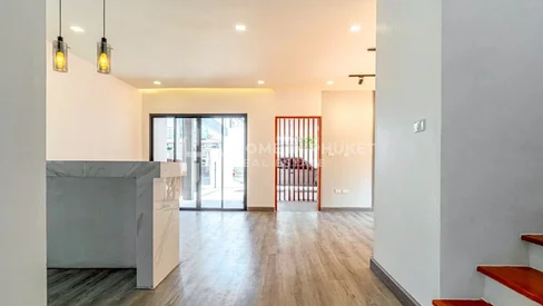 Villa moderne de 3 chambres avec terrasse sur le toit