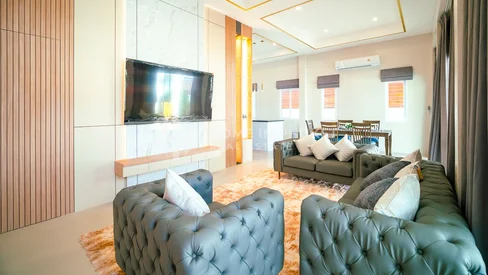 Cozy 3-Bedroom Pool Villa à Thep Krasatti