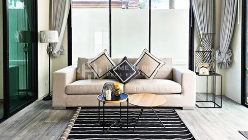 Charmante villa avec piscine et 4 chambres à Kathu