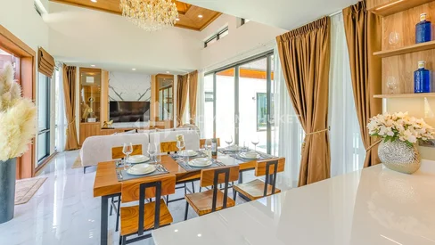 Villas modernes avec piscine à Chalong