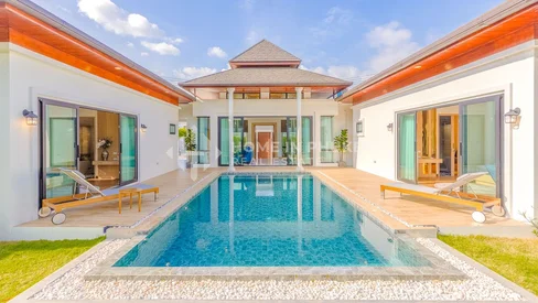 Villas modernes avec piscine à Chalong